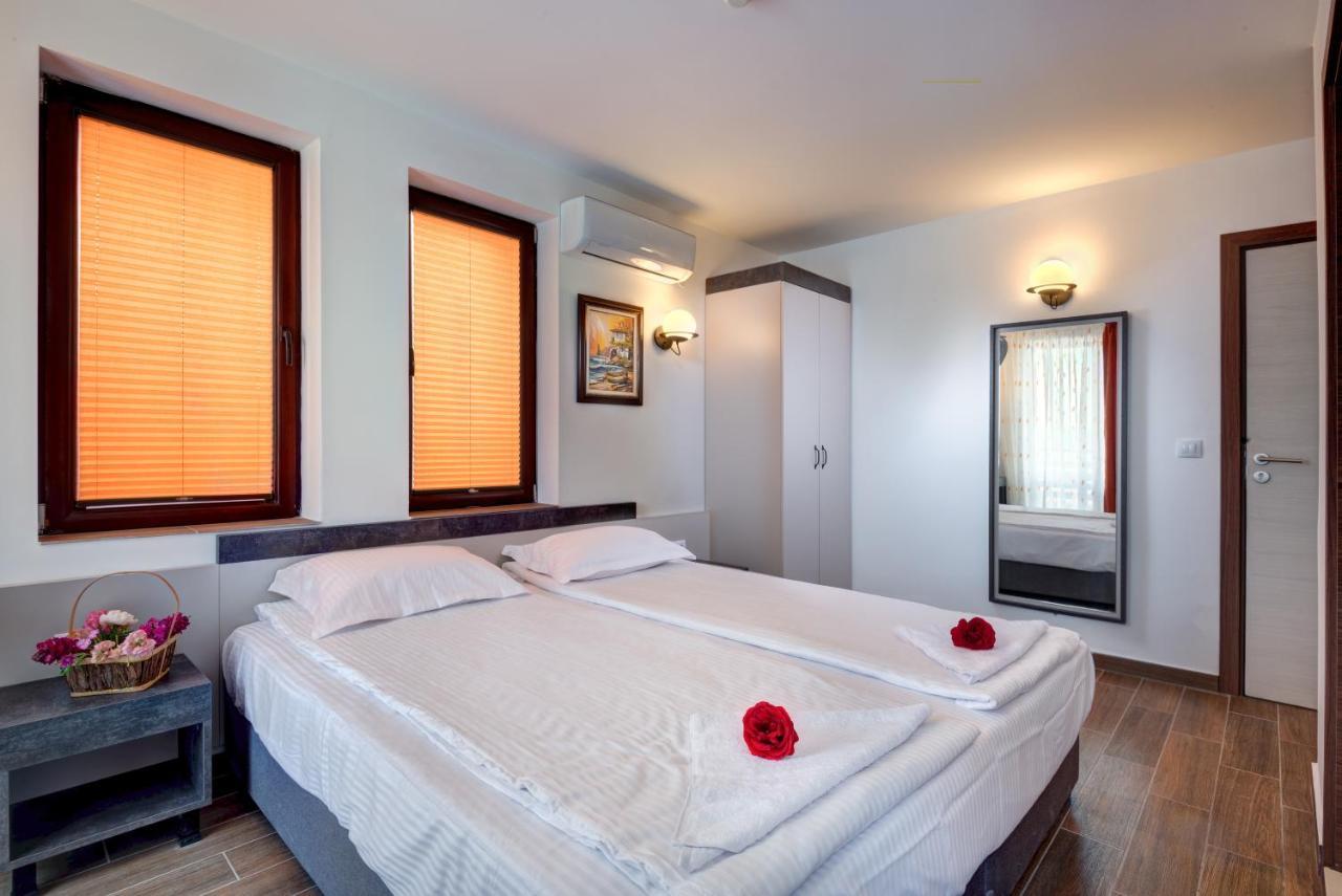 Panorama Blue Family Hotel And Free Parking Νεσέμπαρ Εξωτερικό φωτογραφία