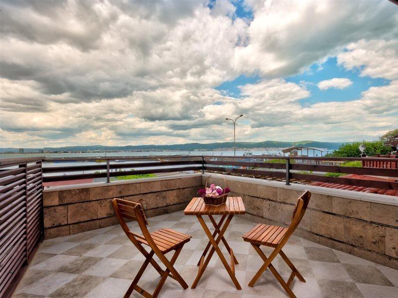 Panorama Blue Family Hotel And Free Parking Νεσέμπαρ Εξωτερικό φωτογραφία