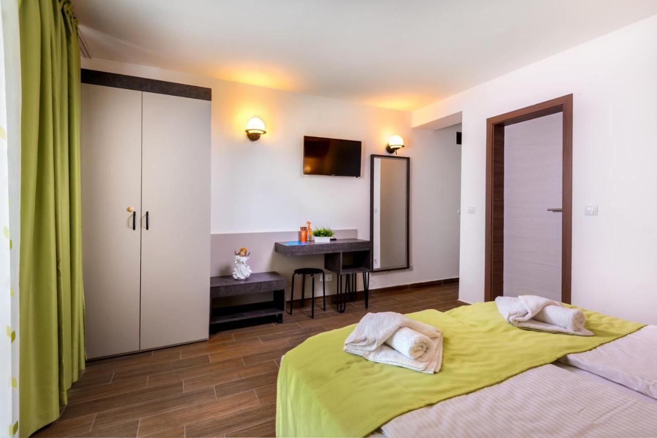 Panorama Blue Family Hotel And Free Parking Νεσέμπαρ Εξωτερικό φωτογραφία